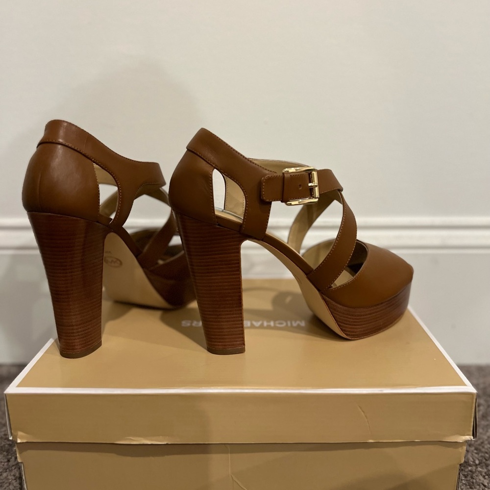Michael Kors **NEVER WORN** comes with box! - Picture 3 of 5